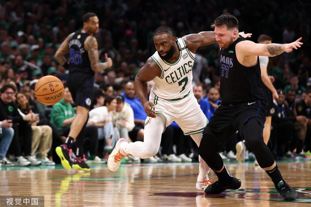 力在足球场 力在足球场