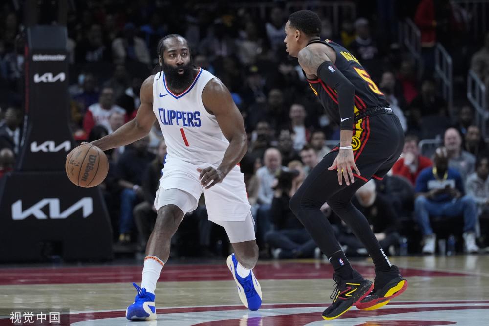 姆在防守端 姆在防守端